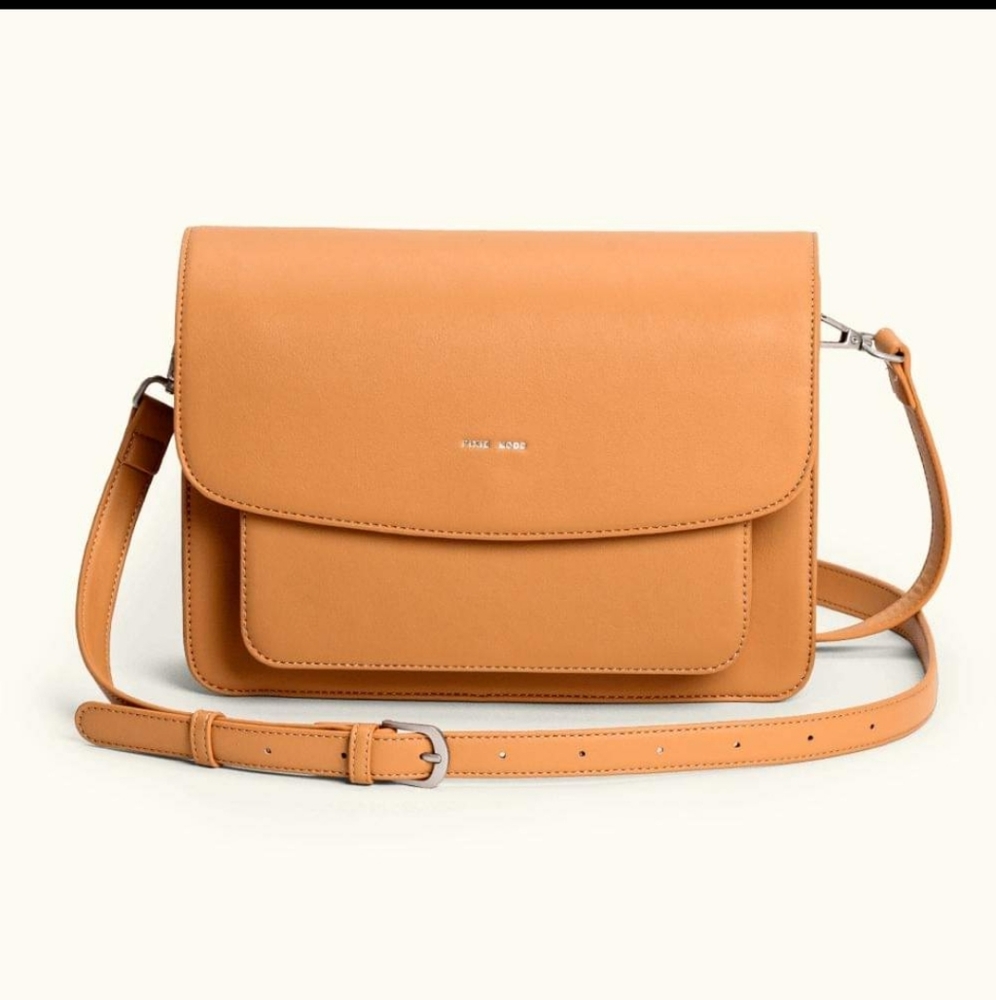 8/12 Zoe Crossbody by Pixie Mood (Honey)